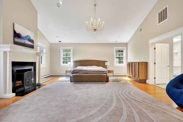 451 Wellesley St, Weston, MA 02493