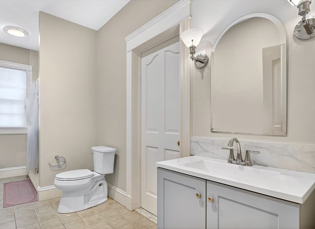 451 Wellesley St, Weston, MA 02493