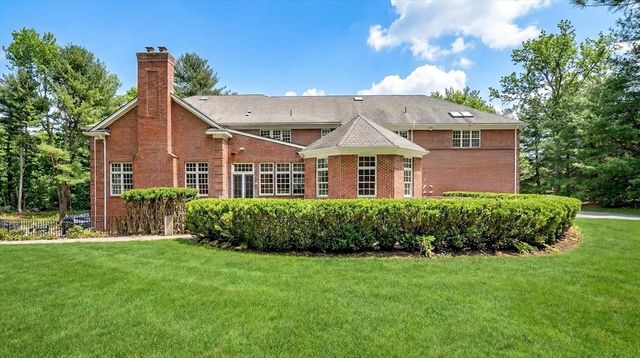 451 Wellesley St, Weston, MA 02493