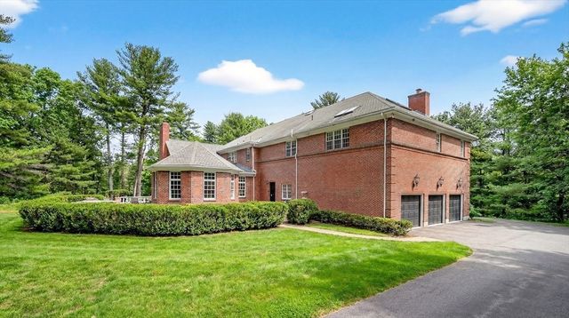 451 Wellesley St, Weston, MA 02493