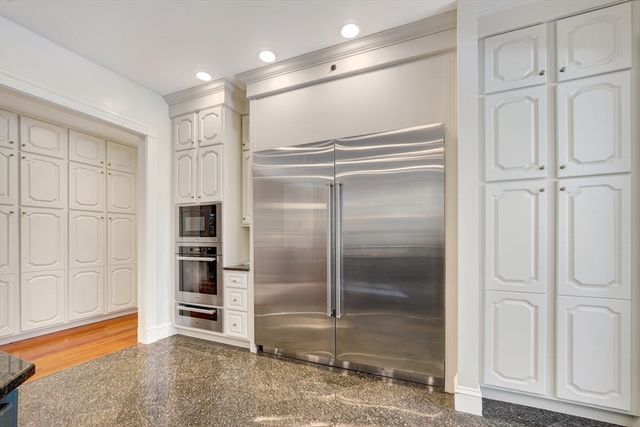 451 Wellesley St, Weston, MA 02493