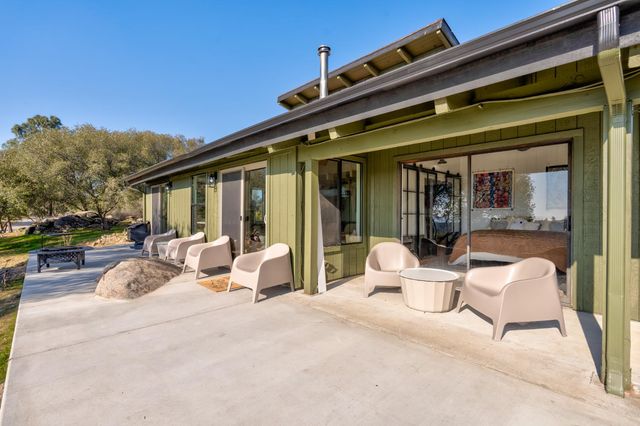 43956 Rocky Ridge Road, Coarsegold, CA 93614