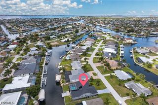 4933 Seville CT, Cape Coral, FL 33904