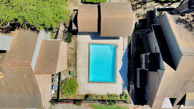 6601 Sands Point Drive 30, Houston, TX 77074