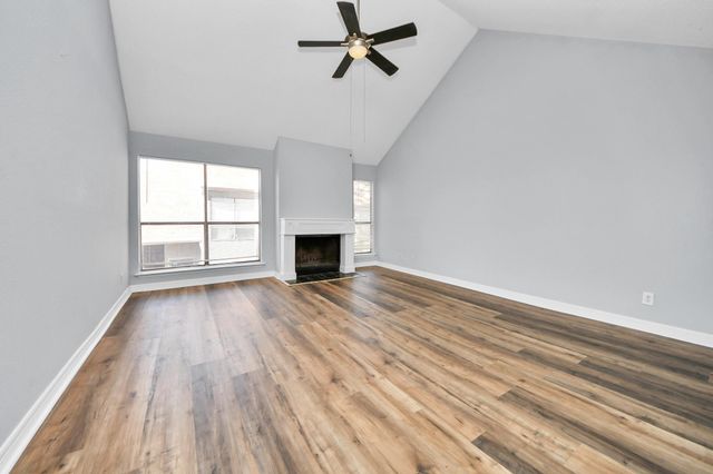 6601 Sands Point Drive 30, Houston, TX 77074