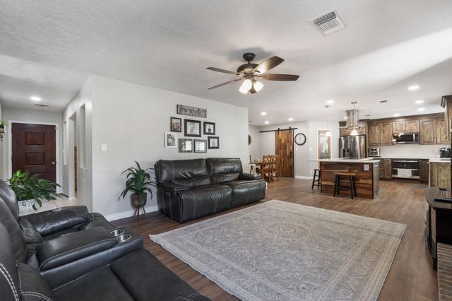 6412 Harper Court NE, Albuquerque, NM 87109