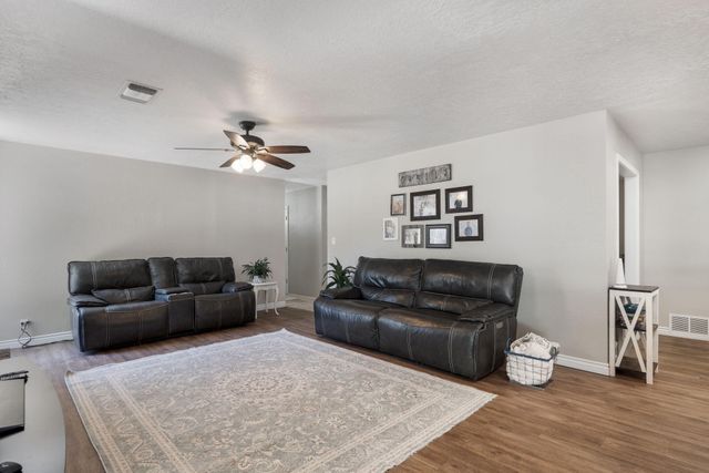 6412 Harper Court NE, Albuquerque, NM 87109