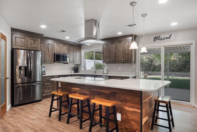 6412 Harper Court NE, Albuquerque, NM 87109