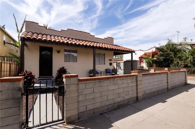 2241 Pine, Long Beach, CA 90806