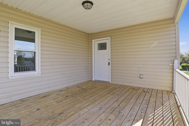 38 STANLEY, New Oxford, PA 17350