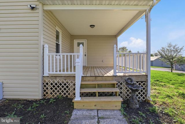 38 STANLEY, New Oxford, PA 17350