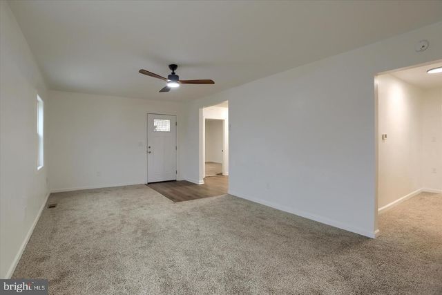38 STANLEY, New Oxford, PA 17350