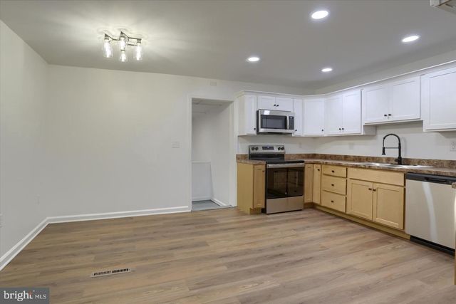 38 STANLEY, New Oxford, PA 17350