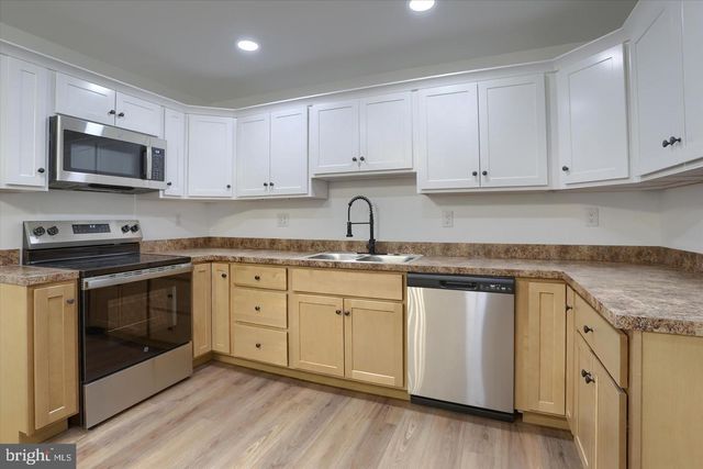 38 STANLEY, New Oxford, PA 17350