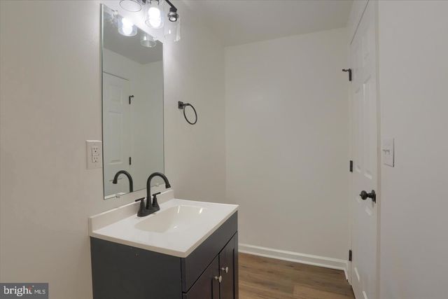 38 STANLEY, New Oxford, PA 17350