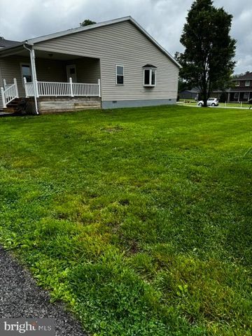 38 STANLEY, New Oxford, PA 17350