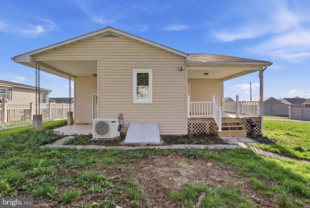 38 STANLEY, New Oxford, PA 17350