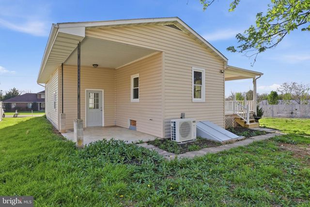 38 STANLEY, New Oxford, PA 17350