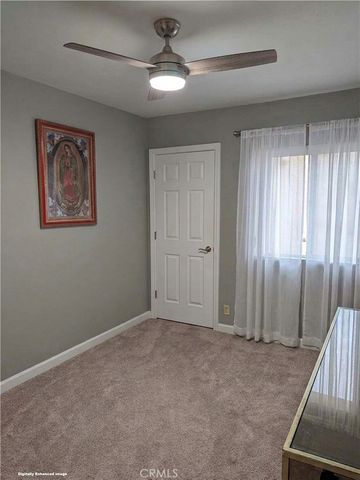1906 S Broadway, Santa Ana, CA 92707