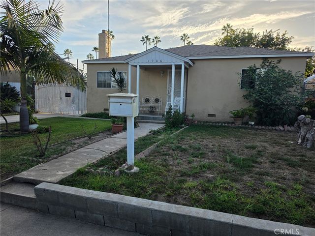1906 S Broadway, Santa Ana, CA 92707