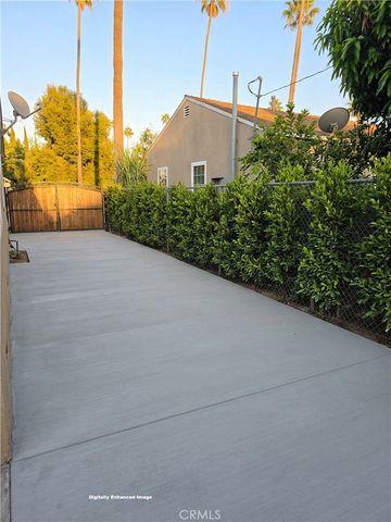 1906 S Broadway, Santa Ana, CA 92707