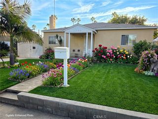 1906 S Broadway, Santa Ana, CA 92707