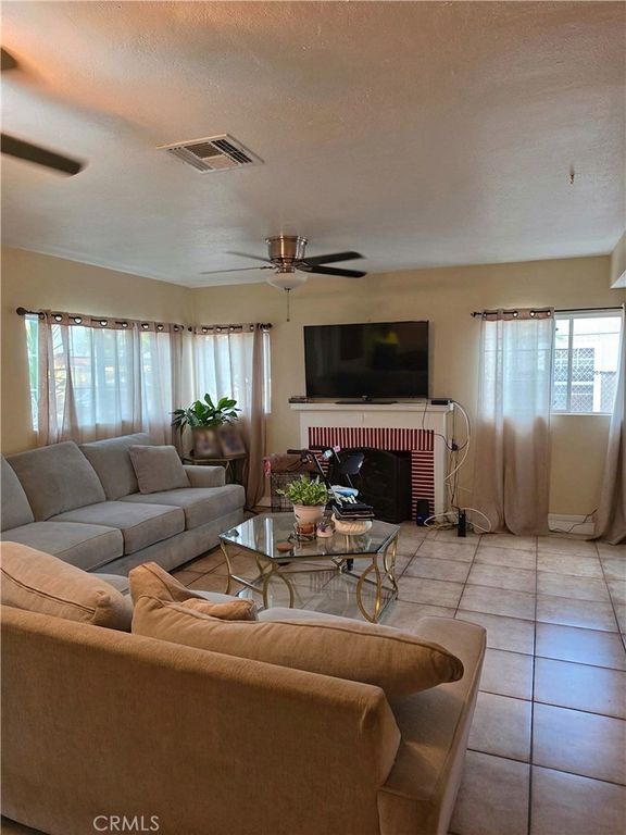 1906 S Broadway, Santa Ana, CA 92707 — photo 4