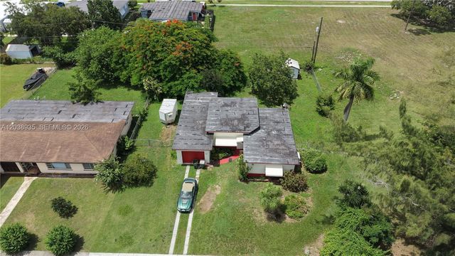 27 NW 18th St, Homestead, FL 33030