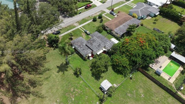 27 NW 18th St, Homestead, FL 33030