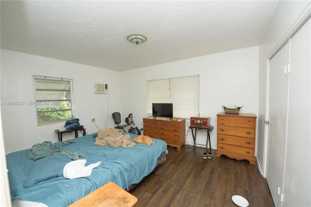 27 NW 18th St, Homestead, FL 33030