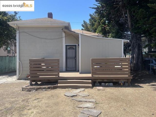 976 34Th St, Oakland, CA 94608