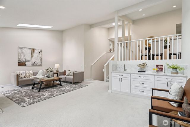 1220 80th Place NE, Medina, WA 98039