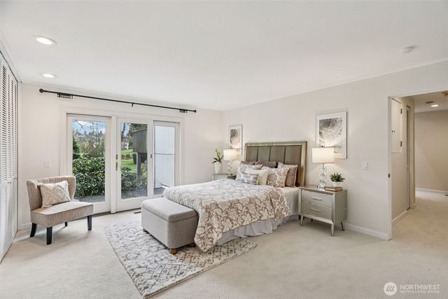 1220 80th Place NE, Medina, WA 98039