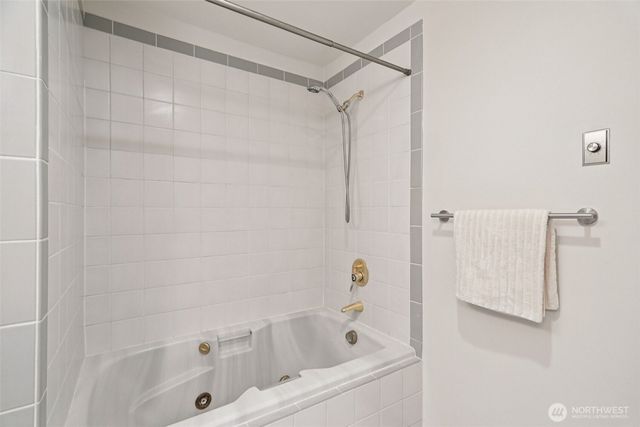 1220 80th Place NE, Medina, WA 98039