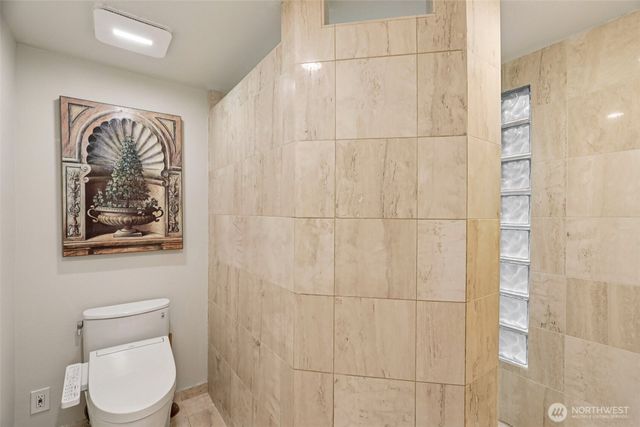 1220 80th Place NE, Medina, WA 98039