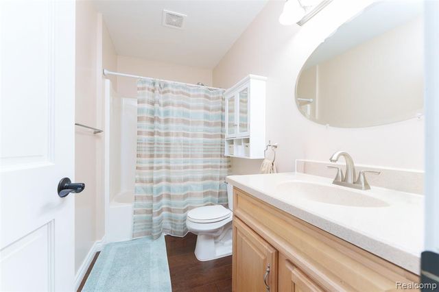5753 Gregory Road, Gregory, MI 48137