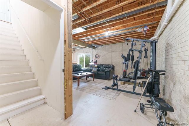 5753 Gregory Road, Gregory, MI 48137