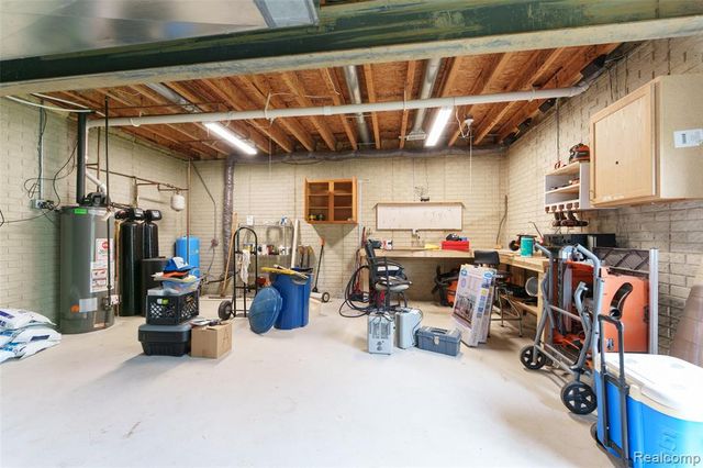 5753 Gregory Road, Gregory, MI 48137