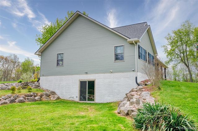 5753 Gregory Road, Gregory, MI 48137