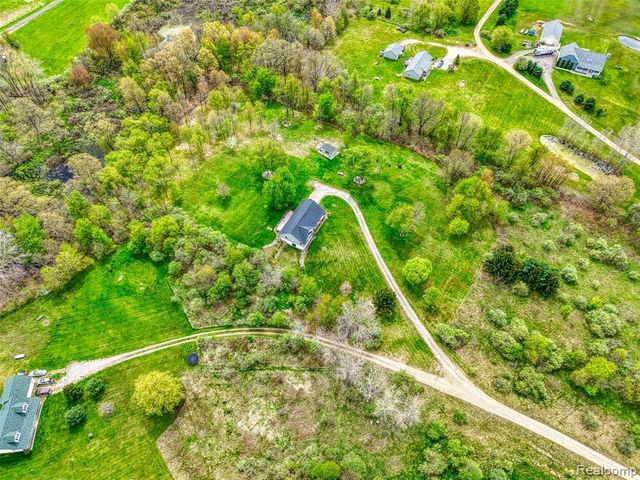 5753 Gregory Road, Gregory, MI 48137