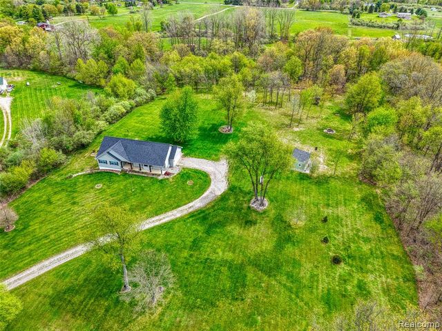 5753 Gregory Road, Gregory, MI 48137