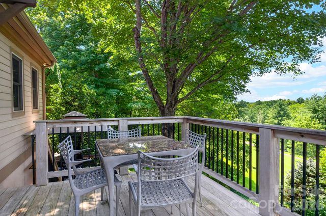 10 Blackberry Lane, Asheville, NC 28804
