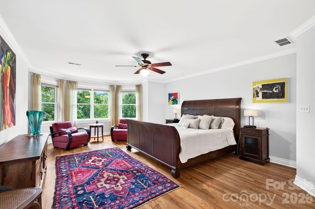 10 Blackberry Lane, Asheville, NC 28804