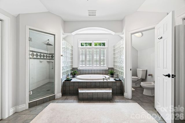 10 Blackberry Lane, Asheville, NC 28804