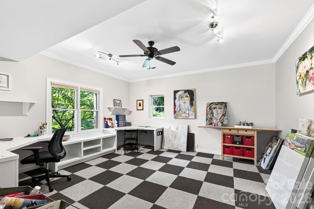 10 Blackberry Lane, Asheville, NC 28804