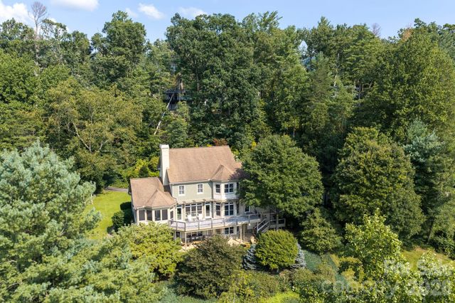 10 Blackberry Lane, Asheville, NC 28804