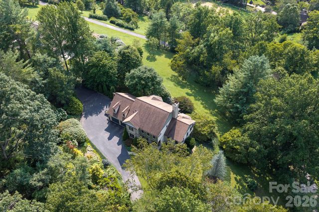 10 Blackberry Lane, Asheville, NC 28804