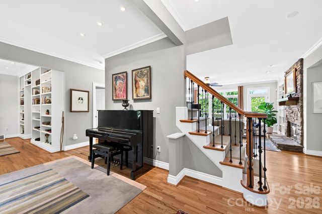10 Blackberry Lane, Asheville, NC 28804