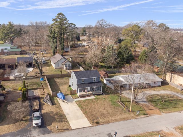 203 5th Ave, N, Decherd, TN 37324