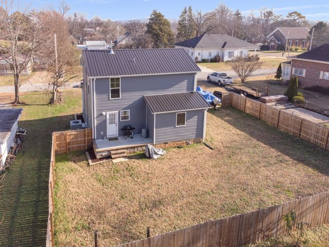 203 5th Ave, N, Decherd, TN 37324